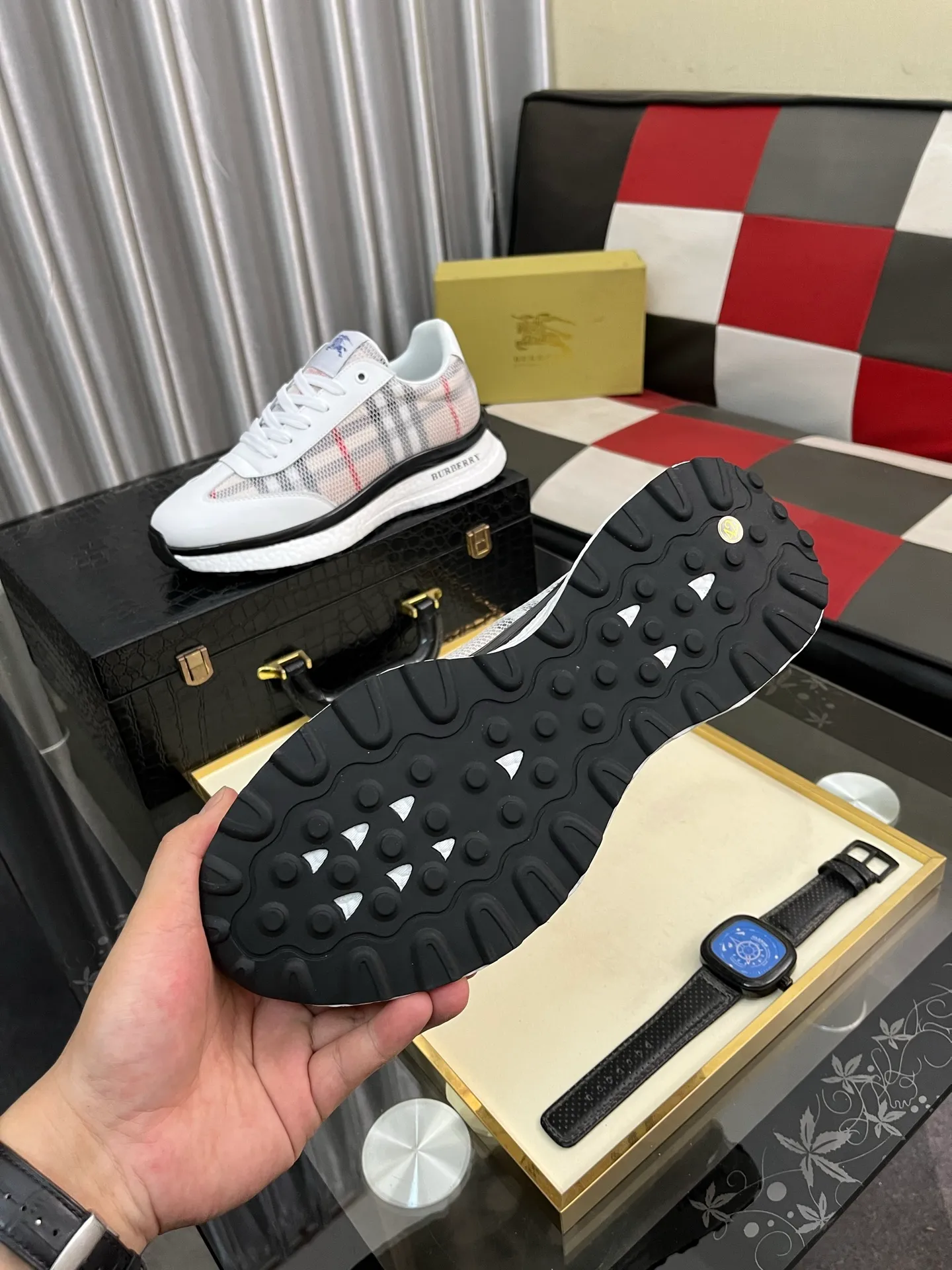 Men's shoes 💰438⌚️⌚️[BURBERRY] Burberry's authentic original high-end casual shoes🇨🇳Exquisite craftsmanship, this fabric is made of high mercerized fabric💯top layer🐷leather lining, suitable for drivers to drive🌴Original wear-resistant rubber outsole, versatile style, worth owning🍓Sizes 38-442️⃣Colors available